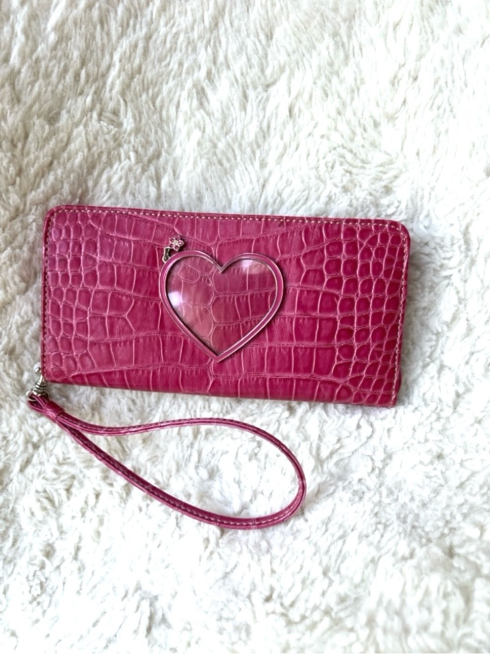 Liz Claiborne Faux Croc Pink Heart Photo Holder Clutch Purse Wallet Wristlet